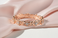 أساور للنساء